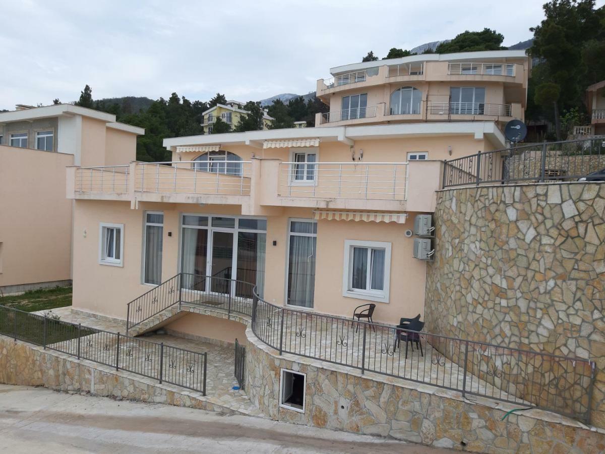 Villa Roan Bar Exterior photo